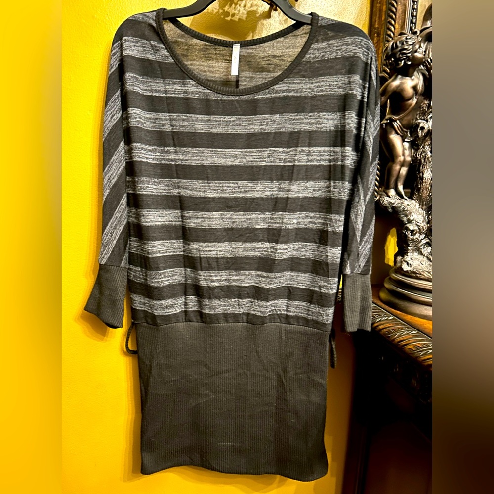 NWOT Bella D Sweater Dress